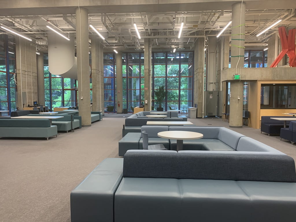 Photo of the Data Lounge in the Wellesley College Science Center